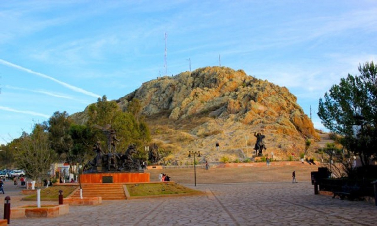 El ataque en la zona turística del Cerro de la Buufa en Zacatecas, Zacatecas, causó alarma entre la ciudadanía. Foto: Travel by México