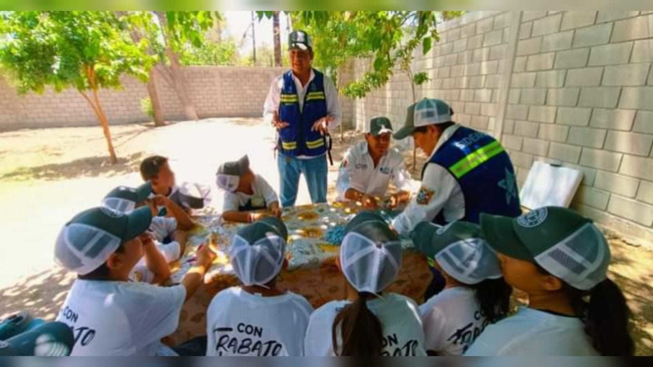 Es ahora cuando se les debe brindar una educación a los niños en torno al cuidado del medio ambiente, pues son ellos quien lo sufrirán l disfrutarán en el futuro. Foto: Facebook Ayuntamiento de Gómez Palacio.