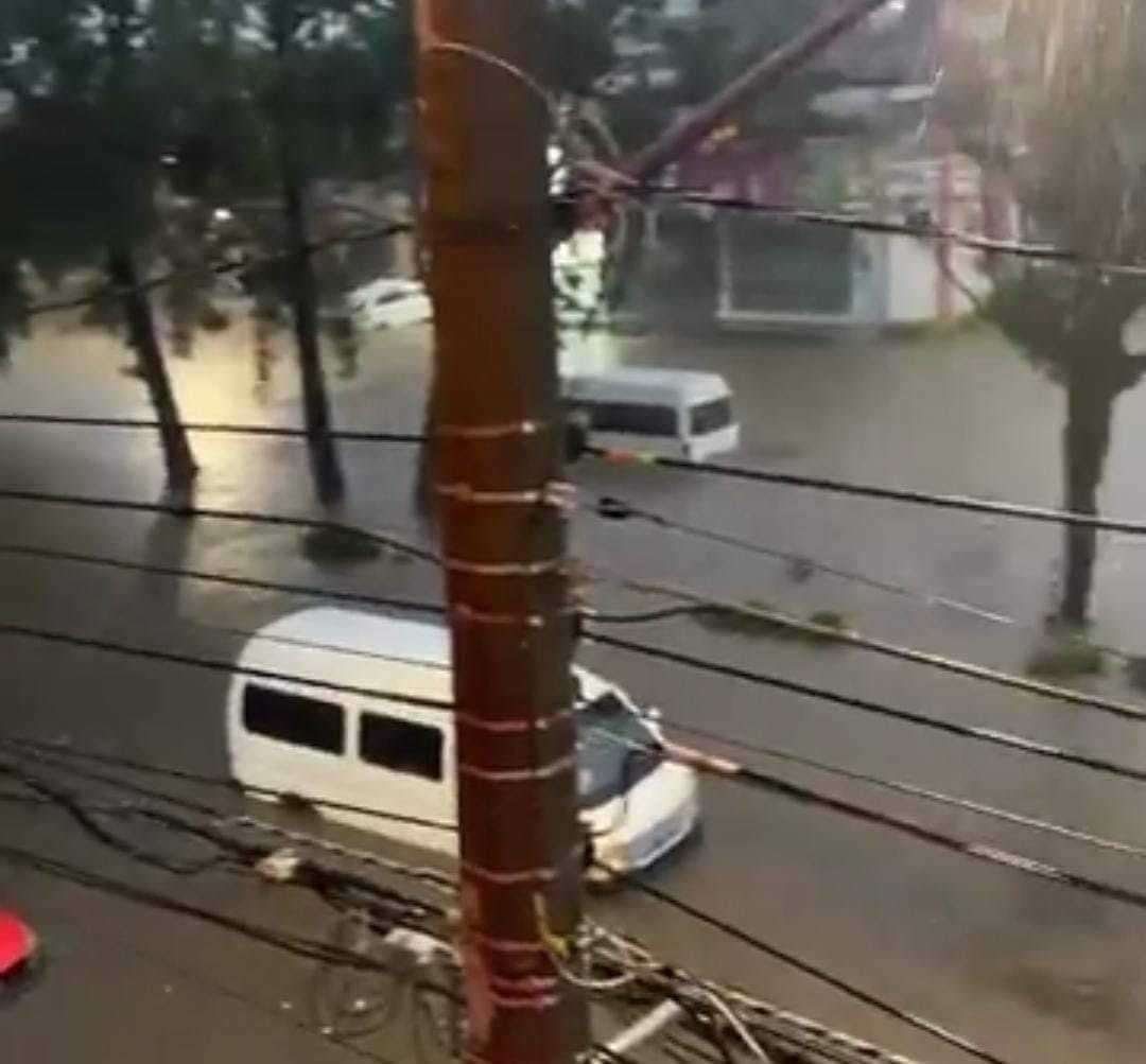 VIDEO: Convierte Lluvia Calles Y Avenidas De Ixtapaluca En Ríos Y ...