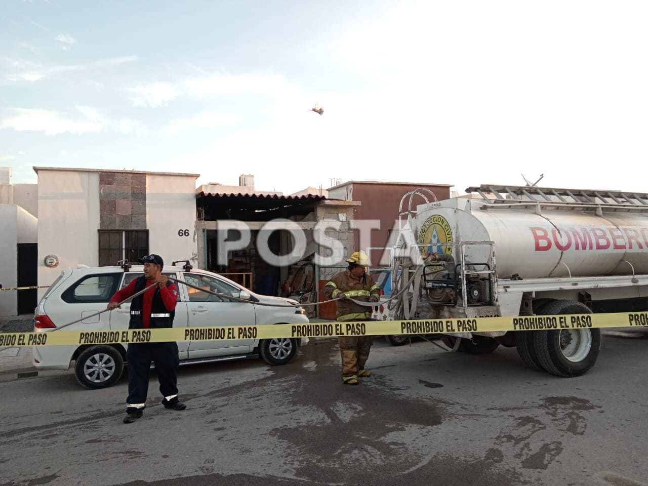 Una persona murió y una está gravemente lesionado luego de incendiarse su casa en el municipio de Lerdo. Foto: Especial.