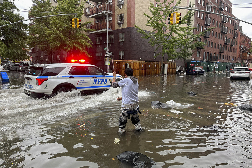 Caos en la ciudad de Nueva York por inundaciones y paralización del transporte