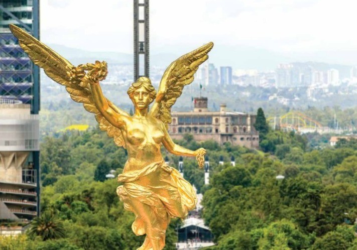 Sandra Cuevas recupera el Ángel de la Independencia y lo abre al público. Foto: SEDEMA