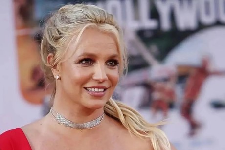 Rompe Britney Spears récord de ventas con lanzamiento de su libro autobiográfico