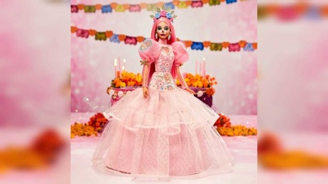 Lanza Mattel Barbie edición Día de Muertos 2023 de Pink Magnolia