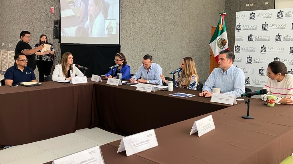 La diputada local del PRI, Perla Villarreal,  aseguró que la mesa de presupuesto es ver por la gente de Nuevo León. Foto: Armando Galicia