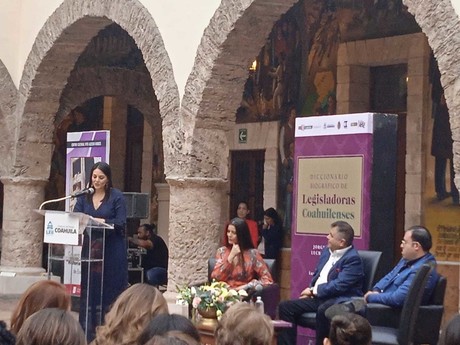 Rinden tributo a mujeres políticas de Coahuila