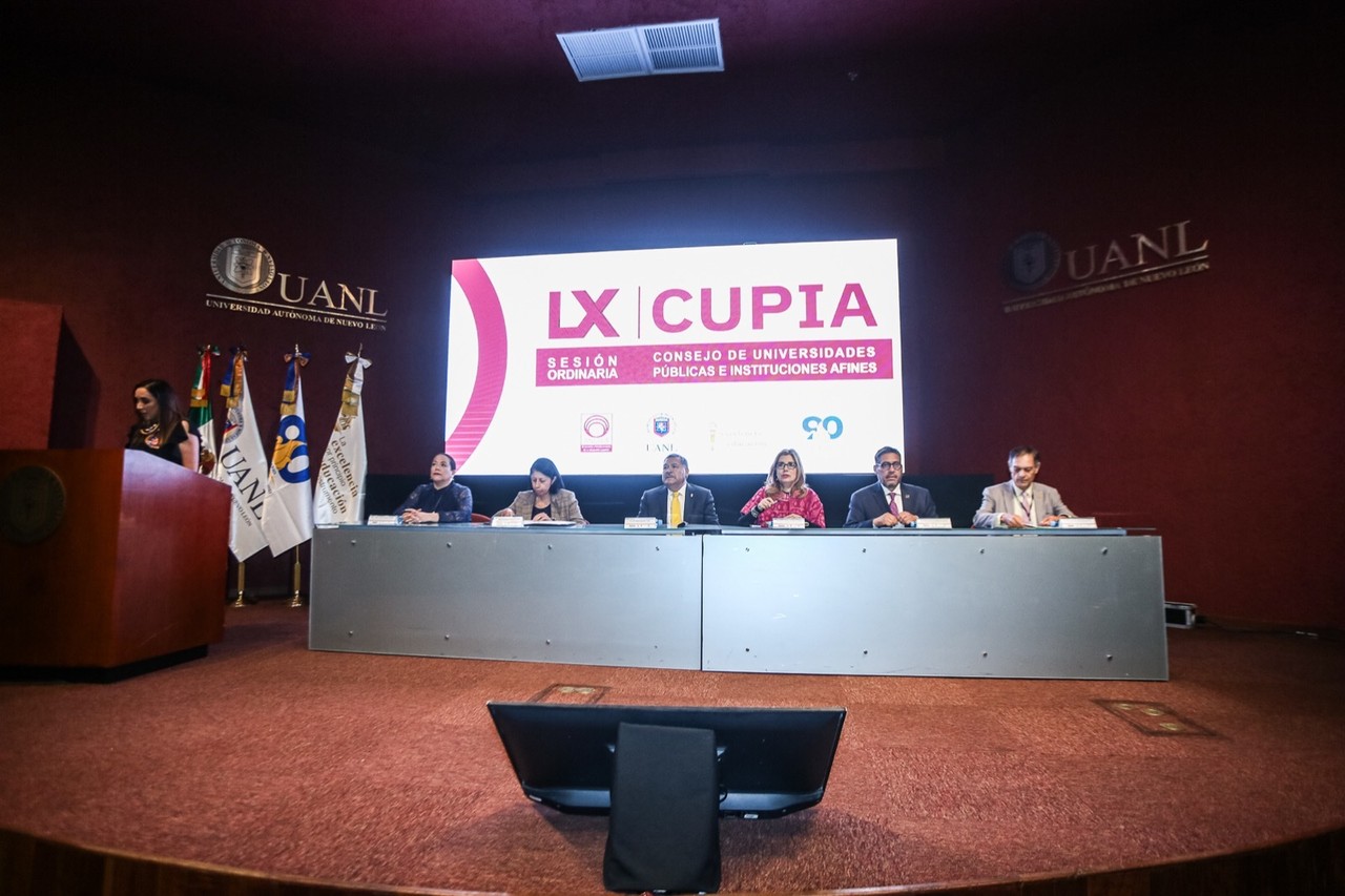 El rector Santos Guzmán López encabezó este importante evento que tuvo lugar en la Biblioteca Universitaria “Raúl Rangel Frías” el 13 de octubre, en el marco del 90 aniversario de la UANL. Foto: UANL