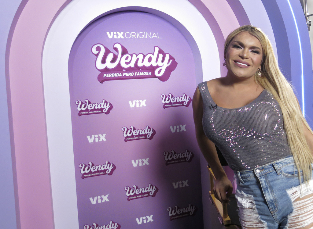 La influencer y cantante mexicana Wendy Guevara posa para un retrato para promover su reality 'Wendy, perdida pero famosa' en la Ciudad de México el miércoles 4 de octubre de 2023. (Foto AP Photo/Berenice Bautista)