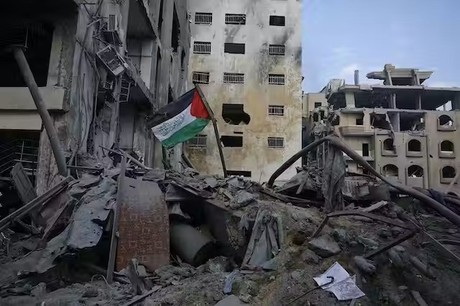 Ocupa Israel la capital de Gaza, a un mes de la guerra