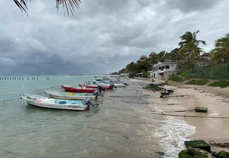 Alerta por cierre de puertos en Yucatán debido al Frente Frío 12