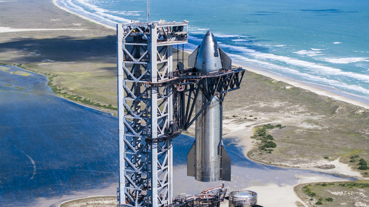 Autoriza EU lanzamiento del súpercohete Starship, el más grande del mundo