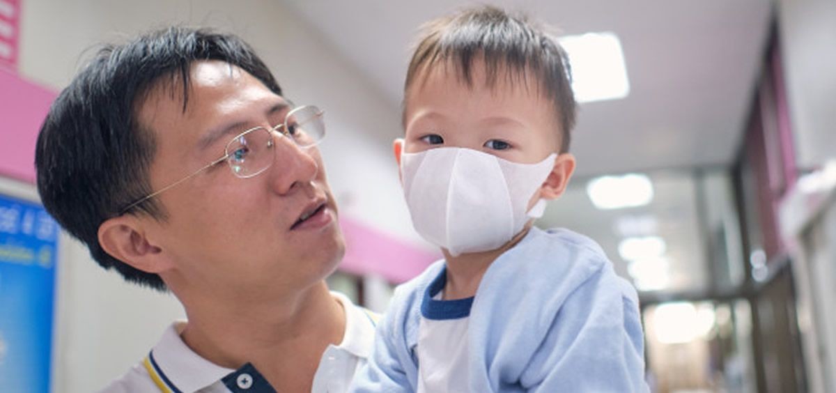 En una conferencia de prensa celebrada el 13 de noviembre de 2023, las autoridades chinas de la Comisión Nacional de Salud informaron de un aumento en la incidencia de enfermedades respiratorias en China. Foto: Freepik