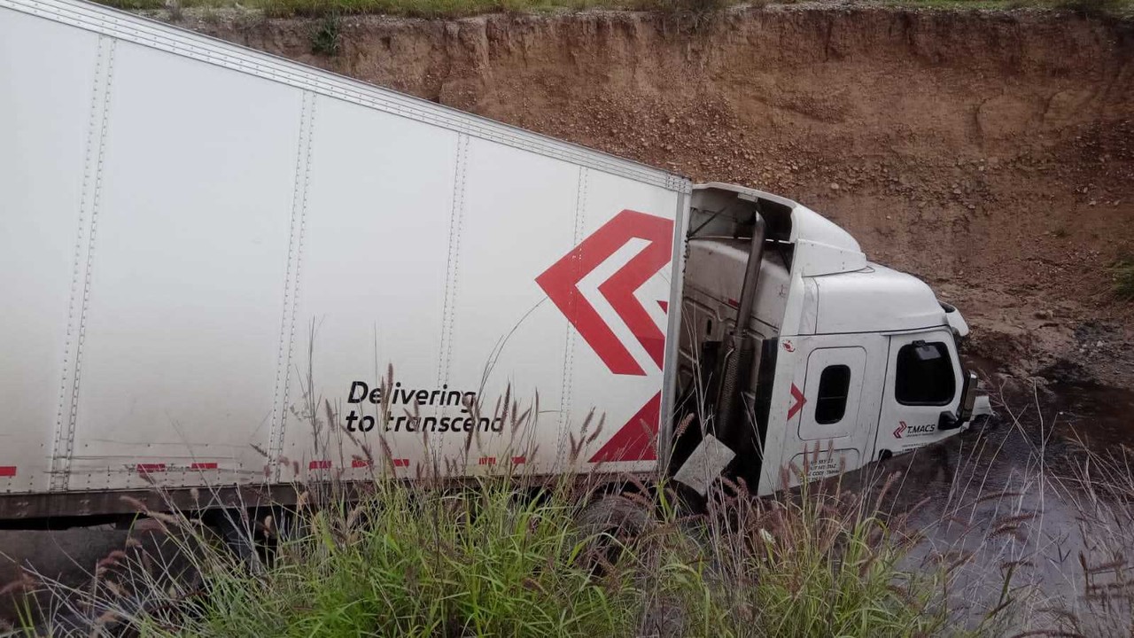 Accidente En La Carretera A Laredo Deja Una Mujer Sin Vida Y Tres ...