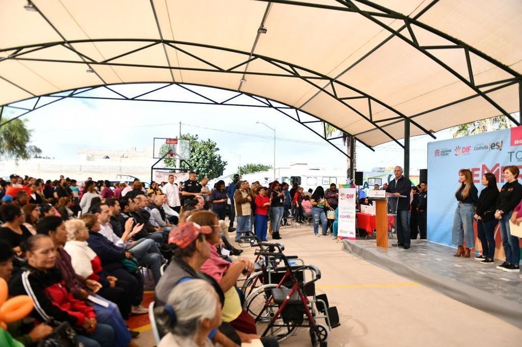 Entrega Alcalde De Torreón Nueva Techumbre Ahora En Villas Centenario