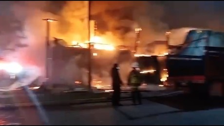 Moviliza a rescatistas Incendio en carbonera en Monterrey