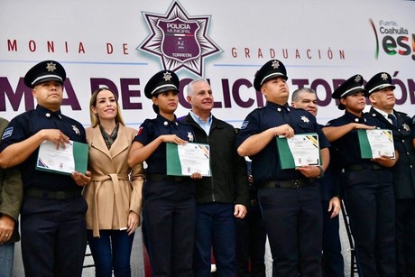 Celebran graduación de 87 cadetes de la Academia de Policía de Torreón