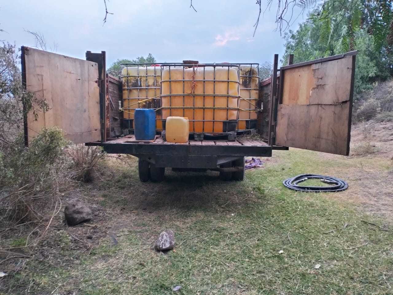 Asegura Guardia Nacional toma clandestina y camioneta en Tepetitlán, Hidalgo