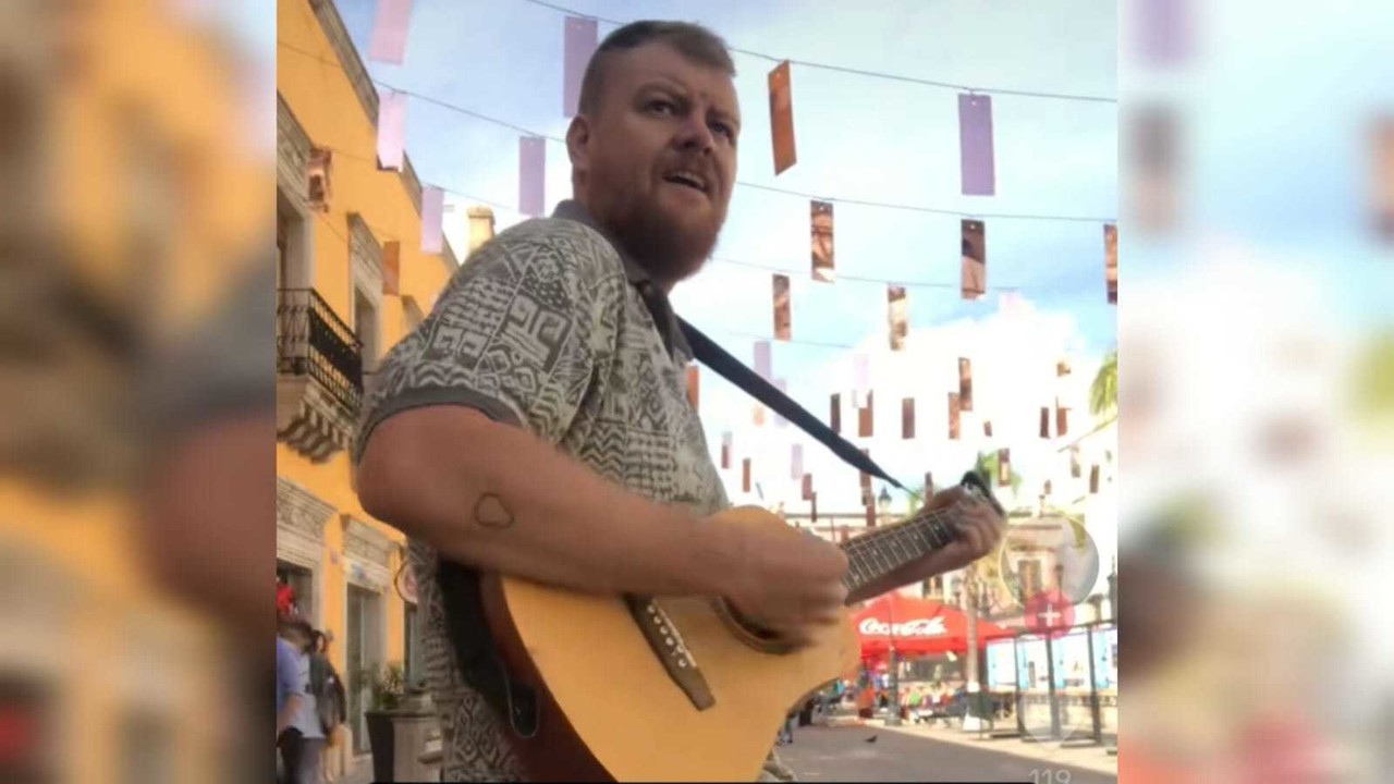 Andrew Lewis es un australiano que actualmente radica en Durango, y que ha tomado relevancia en la plataforma Tik-Tok. Foto: Captura de pantalla.