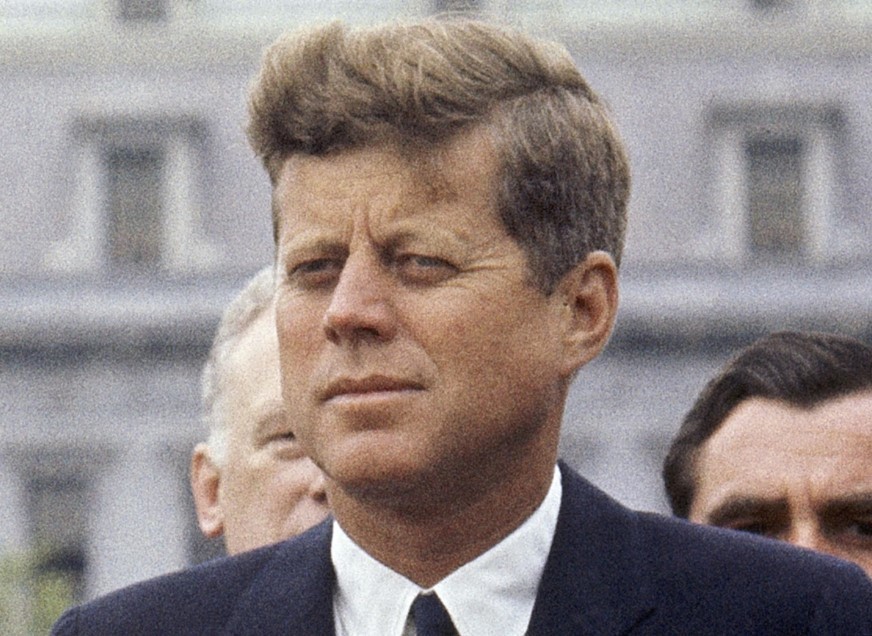 Conmemoran con reverencia el 60º aniversario de la muerte del presidente John F. Kennedy. Foto. William J. Smith.AP