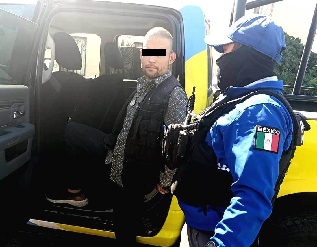 El hombre fue trasladado a las instalaciones de la Policía de Monterrey, donde quedó a disposición del Ministerio Público. Foto. Cortesía