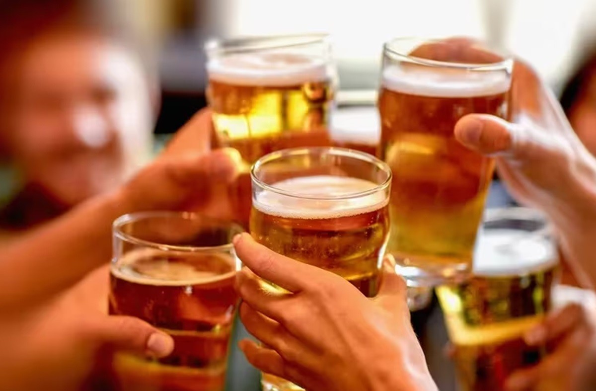 La OMS recomienda que se aplique un impuesto especial a todas las bebidas azucaradas y alcohólicas con el objetivo de reducir muertes. Foto: ABC Color