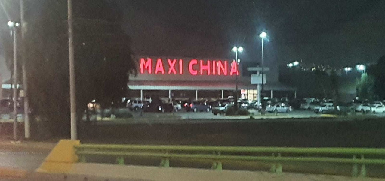 Maxi China, tienda de productos orientales. Fotografía Claudia Almaraz.