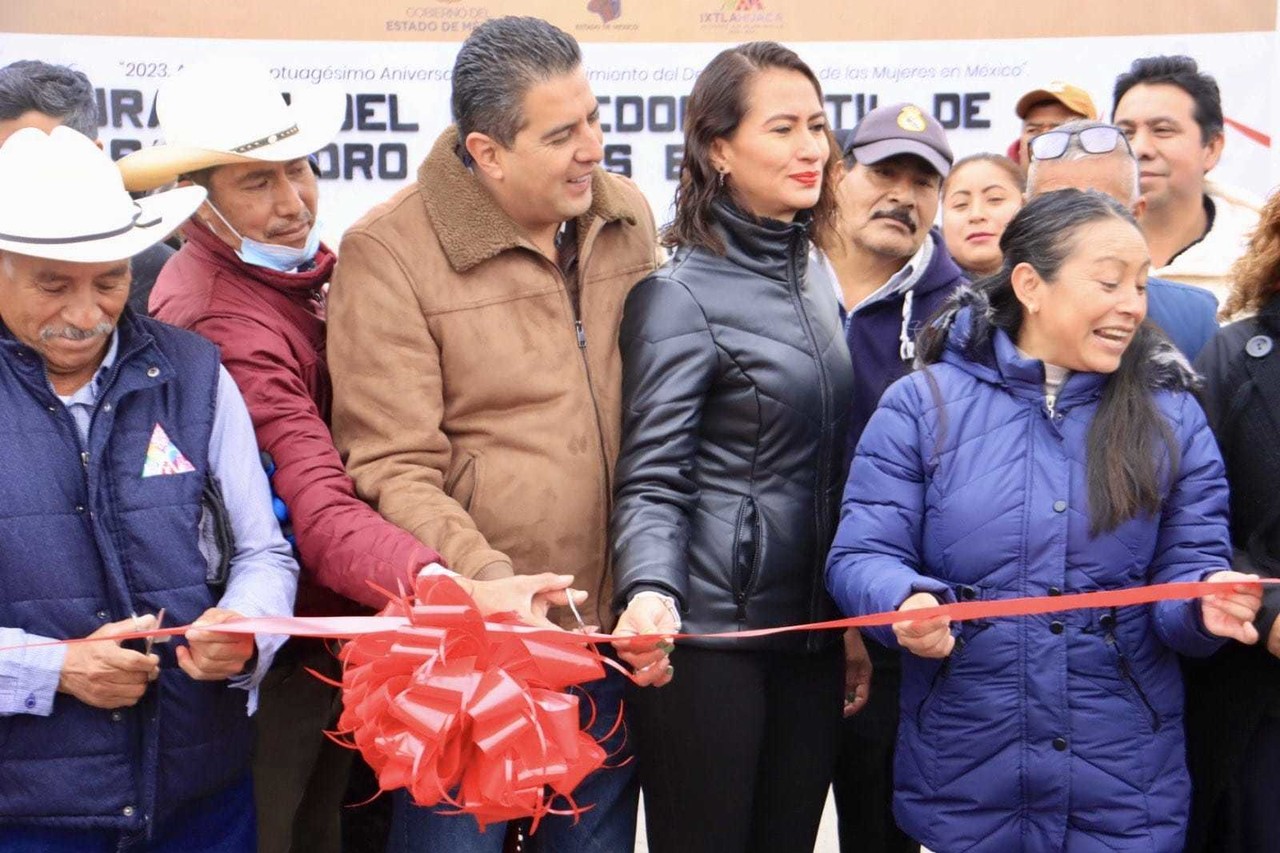 Inauguración del primer Corredor Textil en Ixtlahuaca, Edomex. Foto: @abuzeidLozanomx