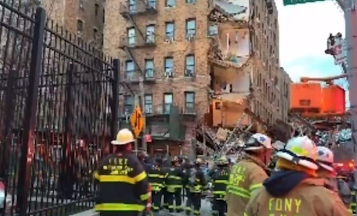 Colapso parcial de edificio de departamentos en el Bronx, Nueva York: se desconoce si hay víctimas. Foto. Captura de Imagen