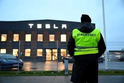 La falta de leyes laborales hace que casi un 90% de los asalariados en Suecia dependa de ese mecanismo, pactado entre patronal y sindicatos. Foto: El País.
