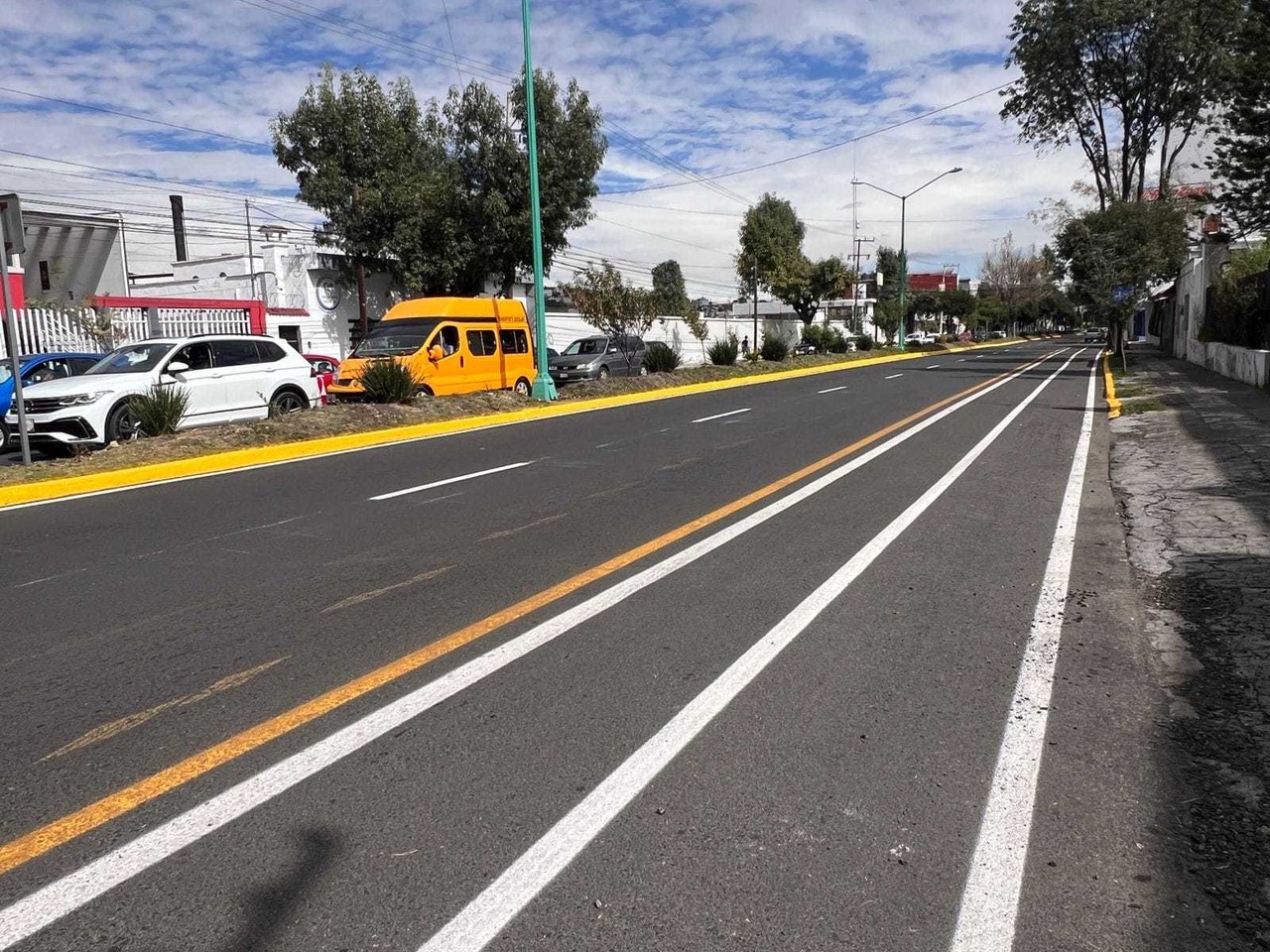 A partir del 1 de enero de 2024 habrá cuatro nuevas infracciones de tránsito, entre ellas, las relacionadas a estacionarse en espacios no autorizados. Foto: FB Al Momento EdoMex