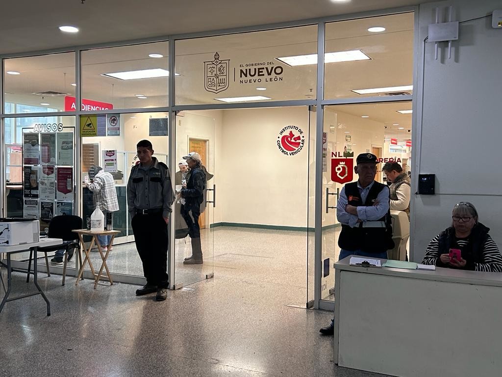 Durante un recorrido realizado por POSTA, en el Pabellón Ciudadano, ubicado en Washington 2000, en la colonia Obrera, se observó poca afluencia de contribuyentes y una atención en lapsos cortos de tiempo. Foto: Rosy Sandoval.