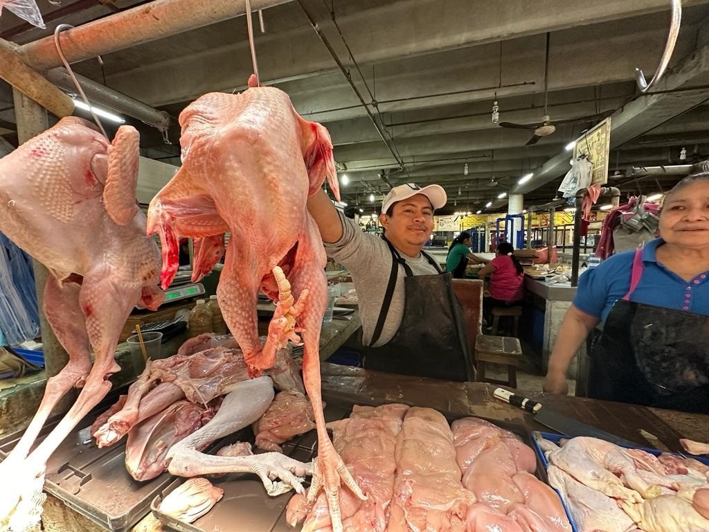 Vendedores de carnes de aves han informado sobre una baja demanda de sus productos Fotos: HÉCTOR GUAREPO