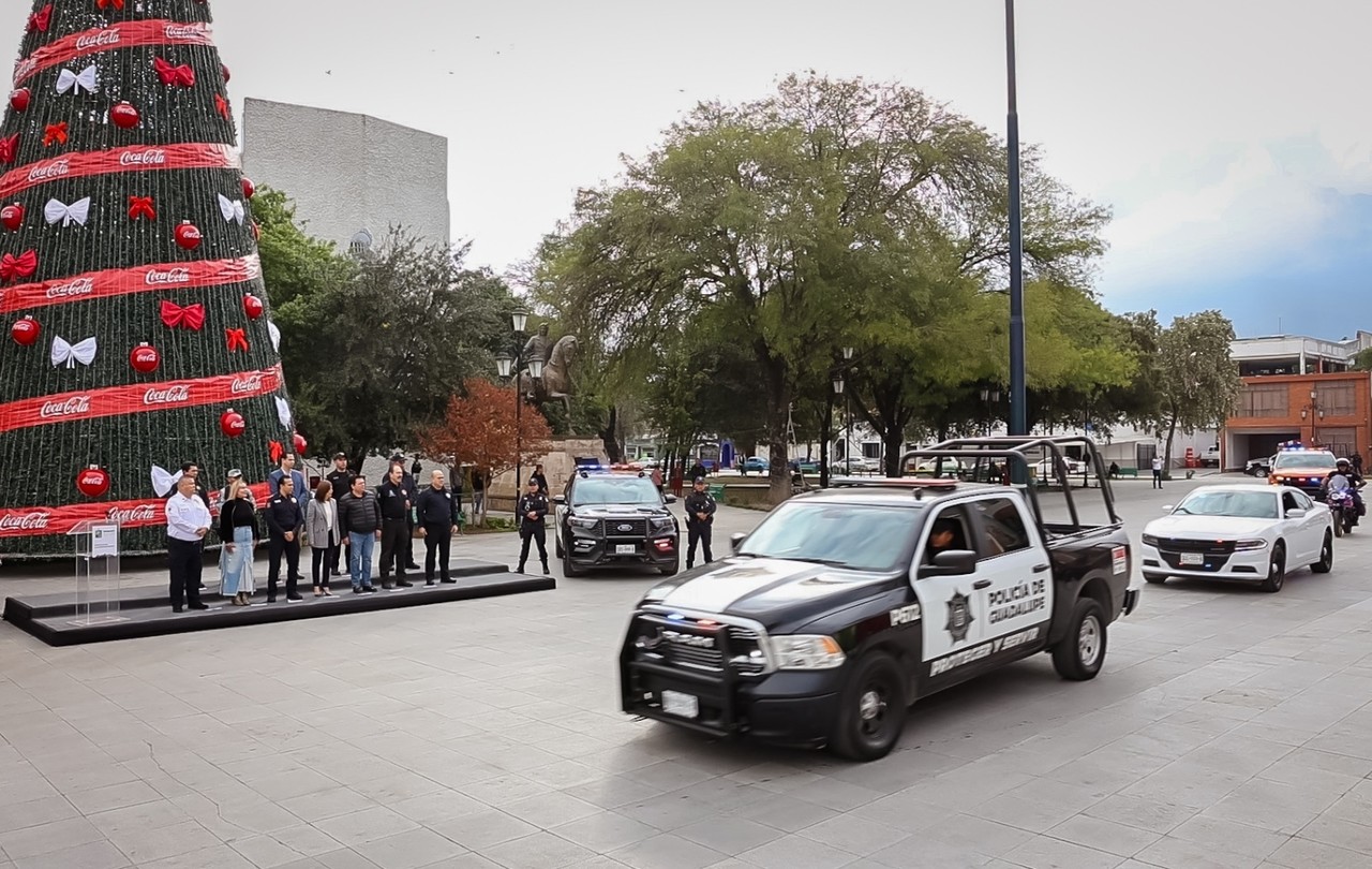 El operativo estará activo desde el 6 de diciembre hasta el 6 de enero y se enfocará en brindar vigilancia permanente en 138 puntos fijos, así como en 24 plazas comerciales, tiendas departamentales y negocios. Foto: Municipio de Guadalupe