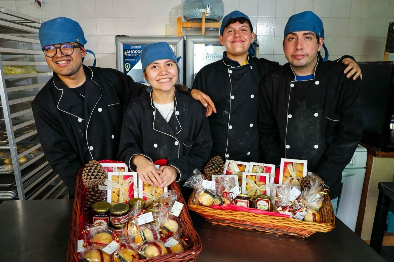 pacientes venden sus productos y destinan lo recaudado para adquirir materiales de cocina. Imagen: GEM