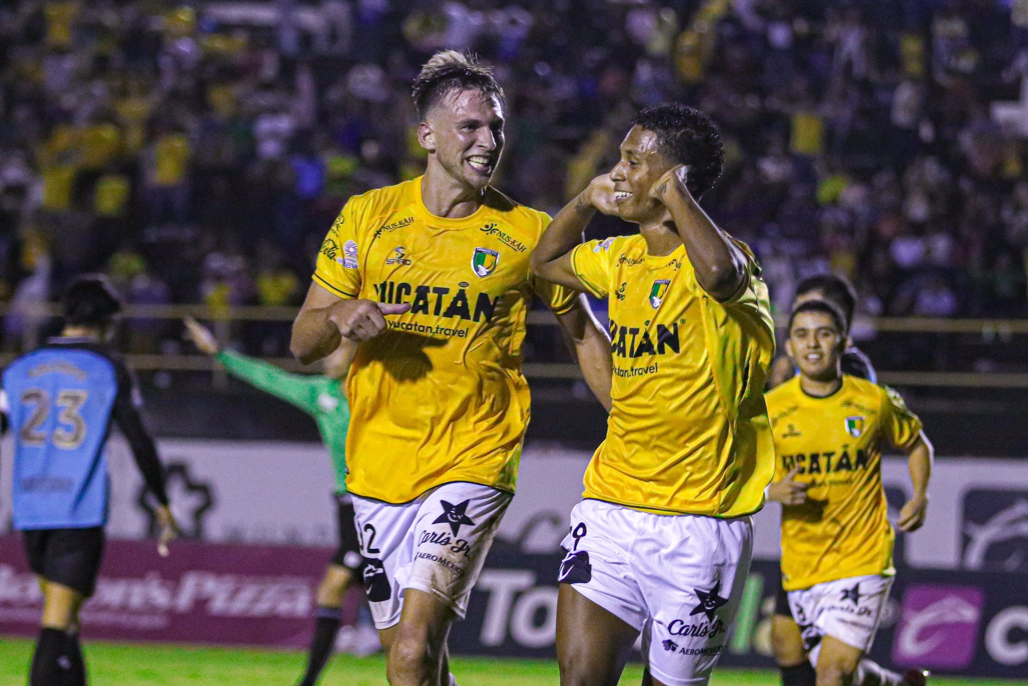 El colombiano Sleyther Lora Hernández celebra el gol con el cual los Venados F.C se impusieron al equipo Cancún F.C en el duelo de ida de cuartos de final de la Liga Expansión