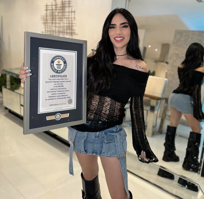 Kimberly Loaiza presume su  récord Guiness Foto: Instagram 