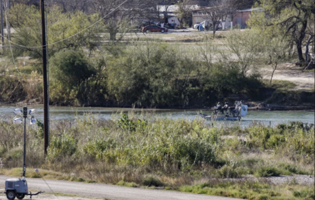Texas veta acceso a agentes fronterizos a parque donde se ahogaron 3 migrantes