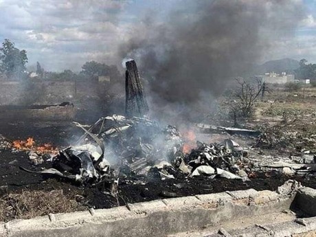 Mueren cuatro tras desplomarse una avioneta en Nayarit