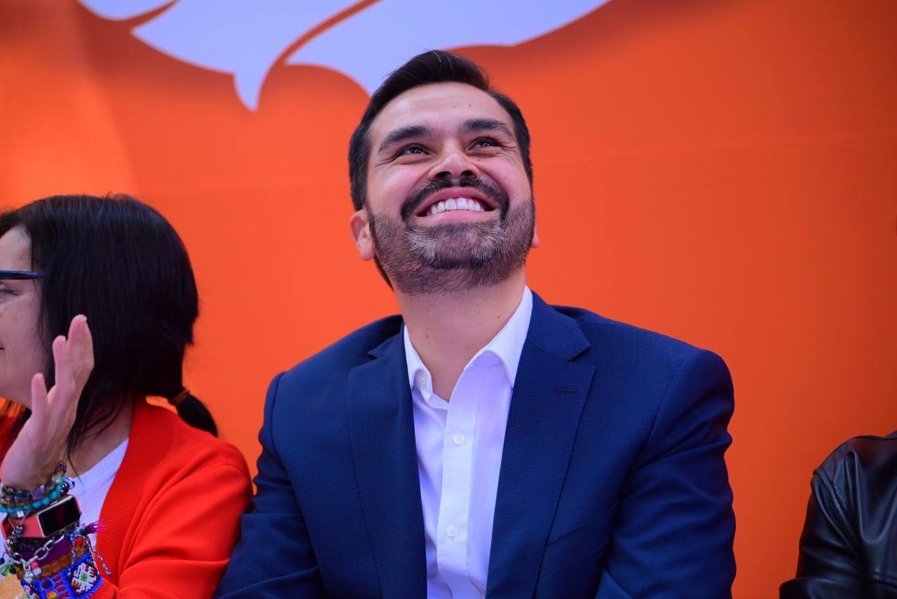 El precandidato de Movimiento Ciudadano a la Presidencia de México, Jorge Álvarez Máynez, cerrará su precampaña en la Explanada Cultural ubicada en la parte posterior del Palacio de Gobierno, del centro de Monterrey. Foto: Facebook Jorge Álvarez Máynez