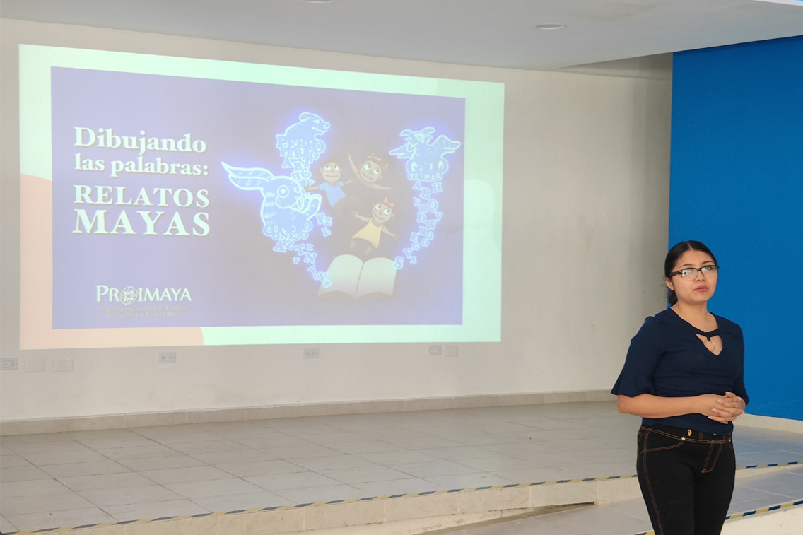 Académicos de la Uady impartieron talleres sobre lengua maya en el marco del mes de la Cultura Maya.- Foto de la Uady