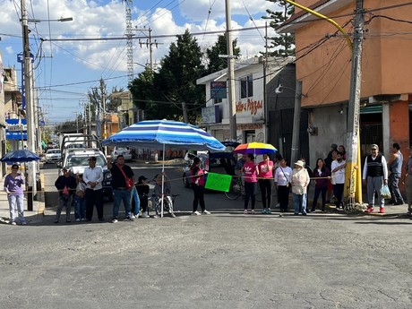 Ecatepec Toman La Calle Y Bloquean Vecinos Exigen Agua Video Posta Estado De M Xico