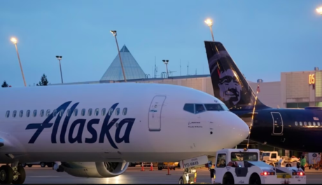 Avión de Alaska Airlines pierde una ventana en pleno vuelo. (VIDEO)