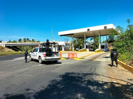 Ataque armado en palenque deja 5 muertos y 20 heridos en Petatlán, Guerrero