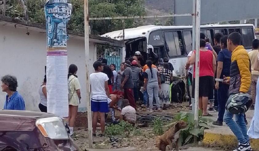 Revelan lista de heridos en accidente de peregrinos rumbo a Chalma. Foto: Especial
