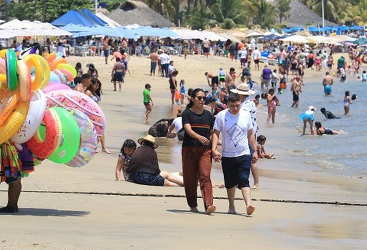 Miles de personas se preparan para disfrutar de las distintas playas de México en la Semana Santa 2024. Foto: El Financiero