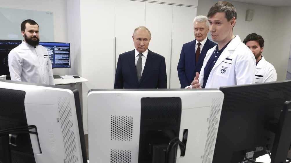 Rusia está cerca de desarrollar vacunas contra el cáncer: Putin