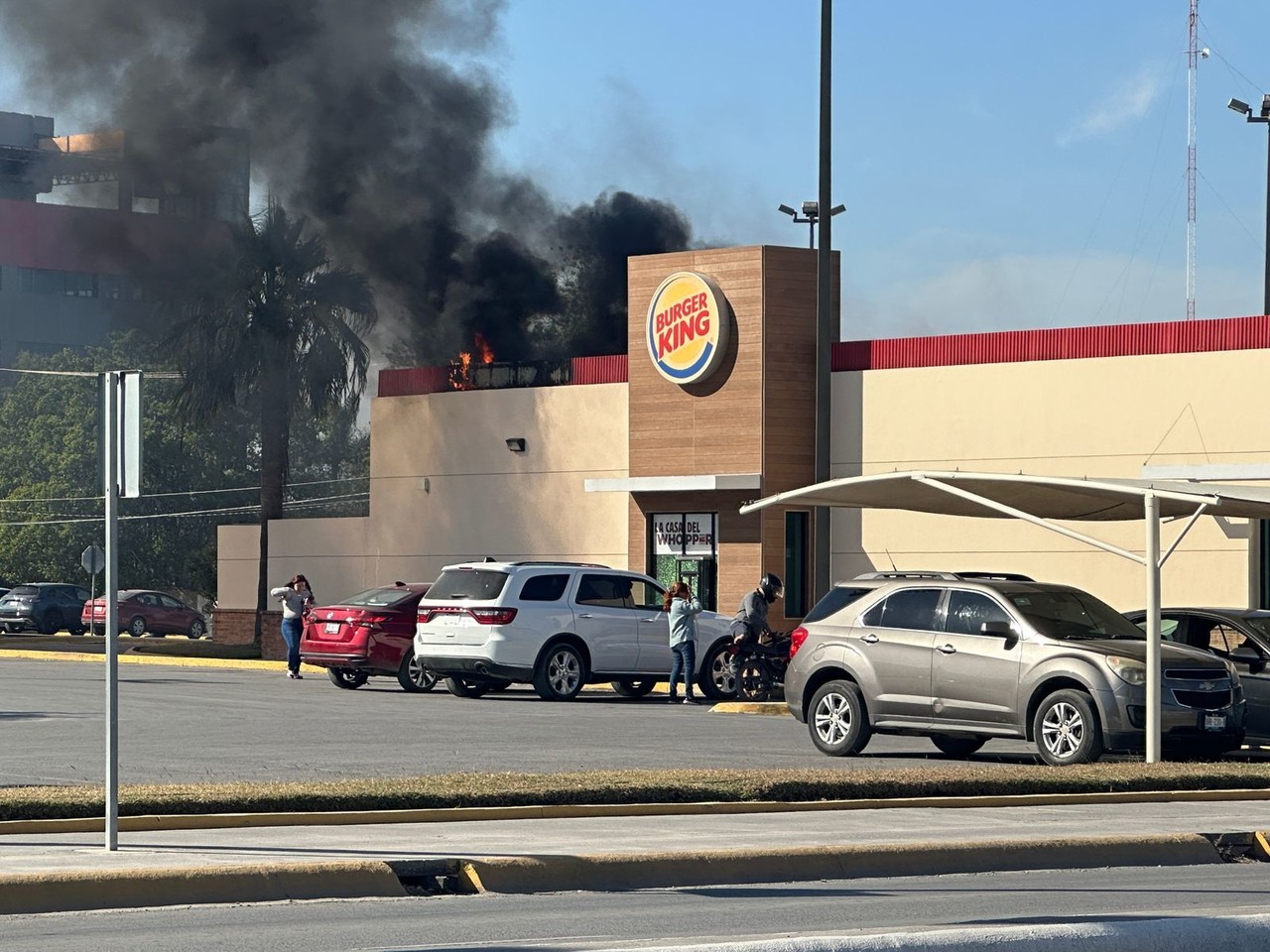 Se incendia cocina del Burger King por segunda vez