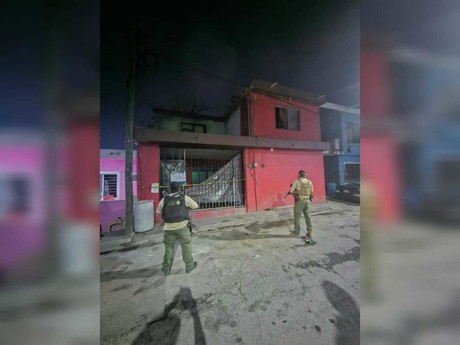 Detienen a tres hombres tras cateo en Monterrey