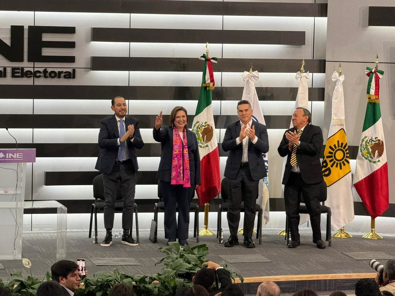 Xóchitl Gálvez oficializa candidatura presidencial