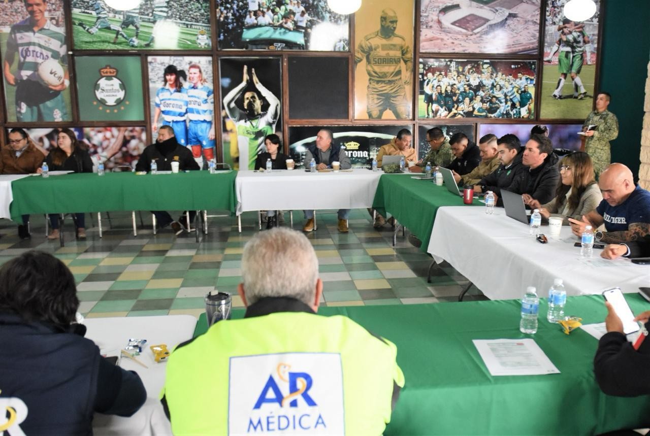 Se llevó a cabo una reunión para definir el protocolo de seguridad. (Fotografía: Gobierno de Torreón)
